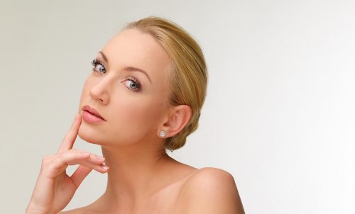 リキッドファンデーションを上手く塗るコツを知って一日中崩れない仕上がりに Beauty Column 美容コラム Meiko